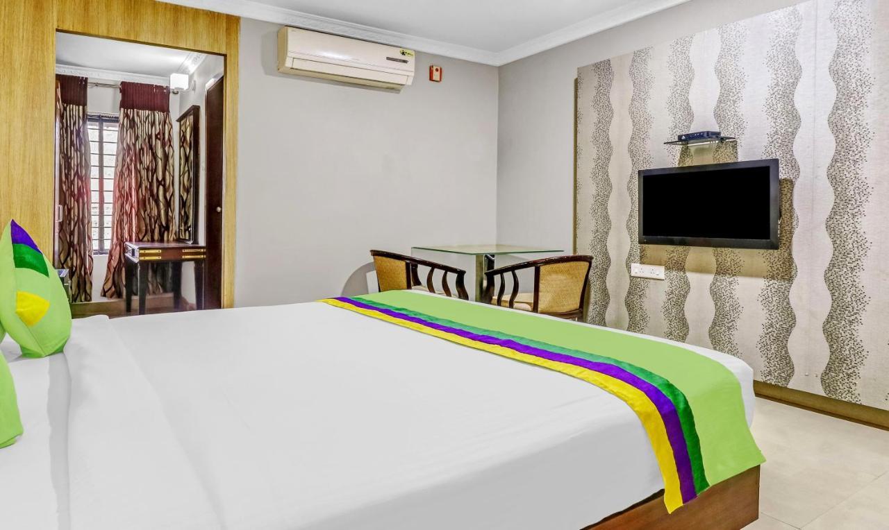 Treebo Symphony Hotels And Resorts Angamally Kizhake Chālakudi Eksteriør bilde